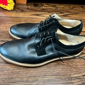 NWOT Aston Grey zottier mens shoes size 12. Black in color